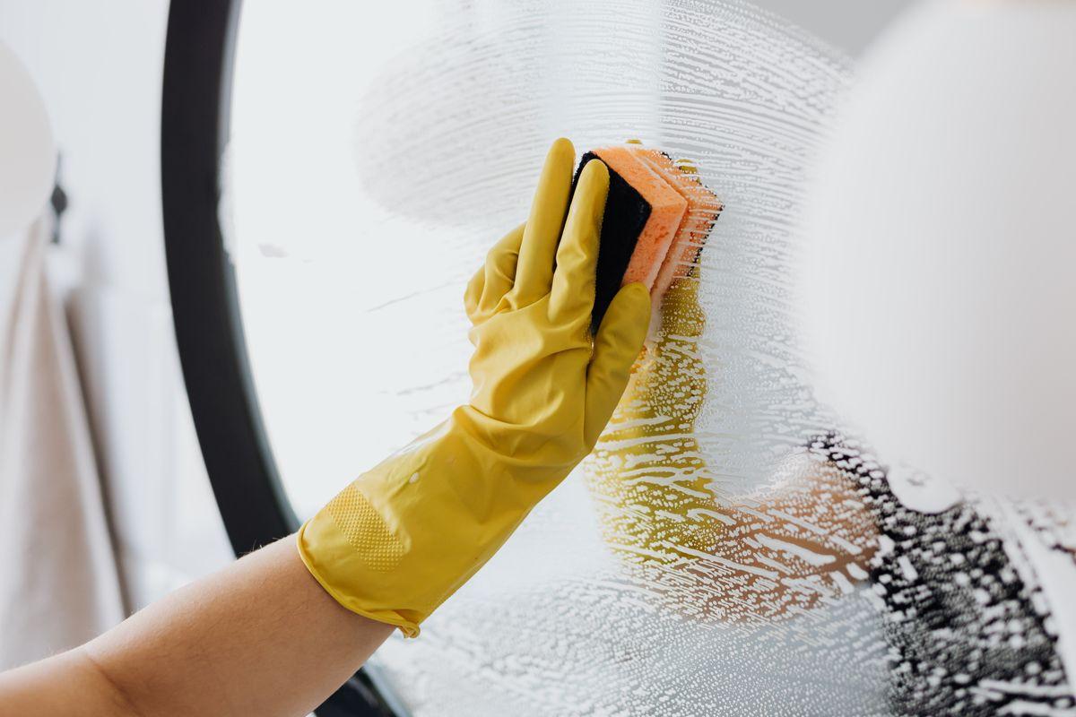 Blinds Cleaning in a commercial setting